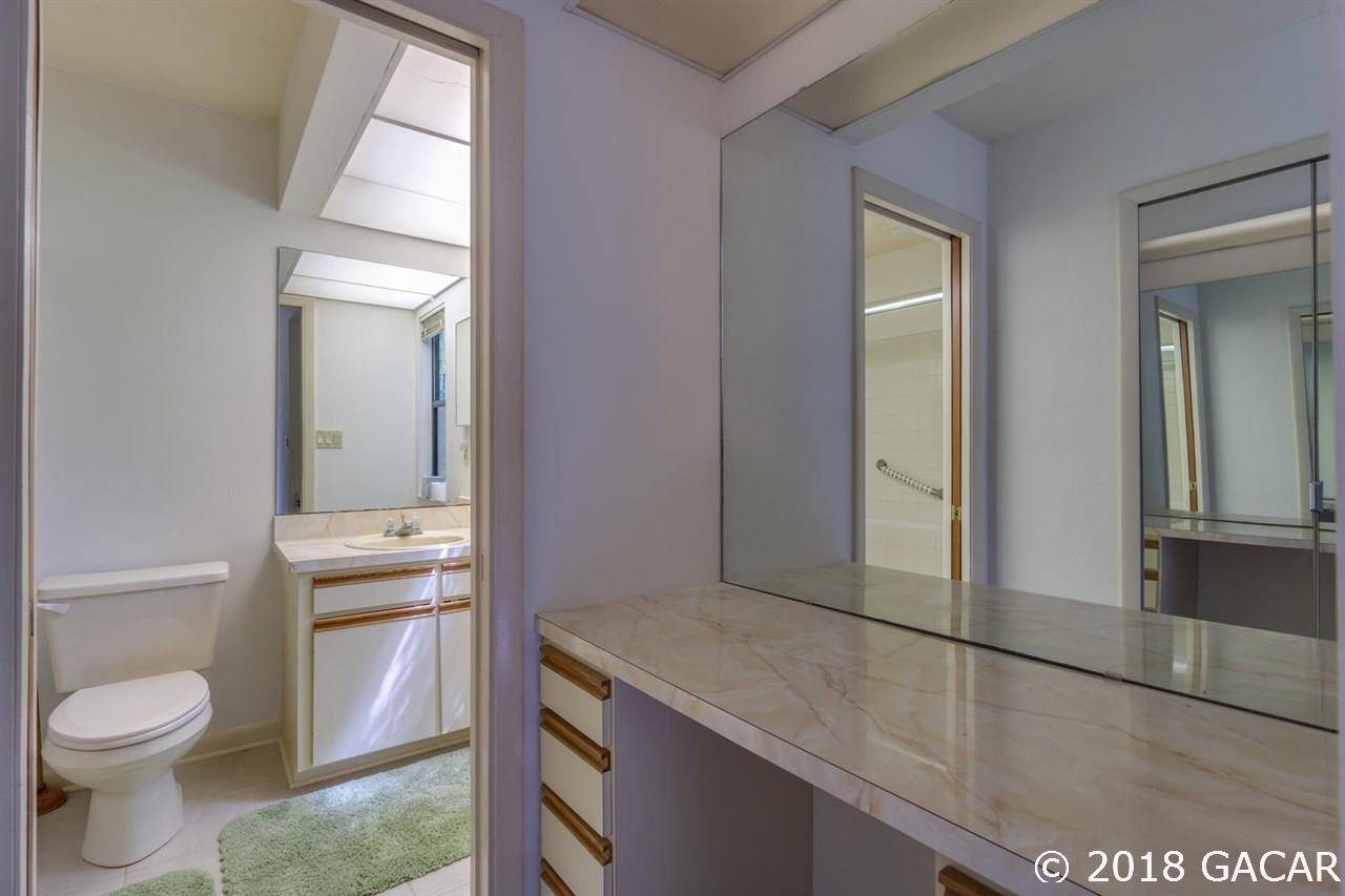 10219 Southwest 13th Place Gainesville, FL 32607 - Photo 8 of 25 Gallery Image 8