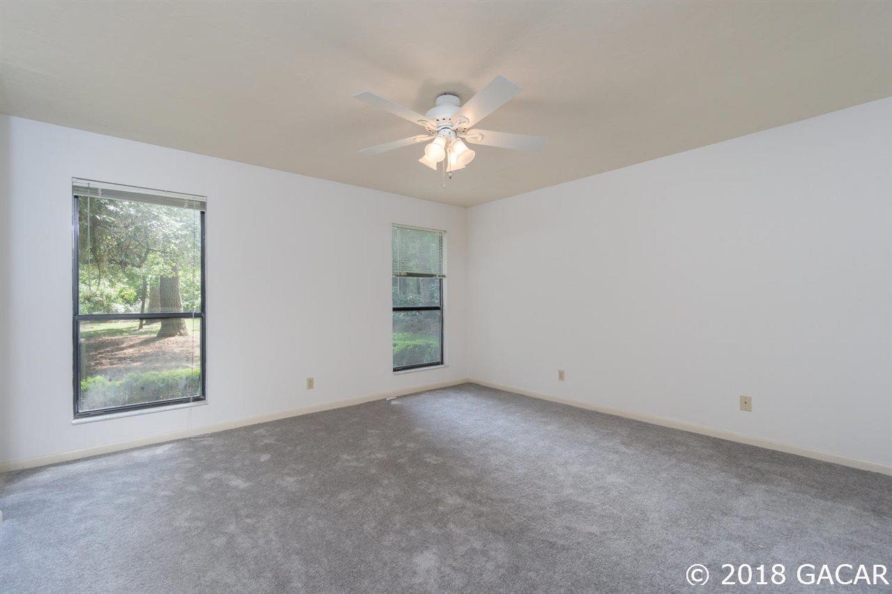 10219 Southwest 13th Place Gainesville, FL 32607 - Photo 9 of 25 Gallery Image 9