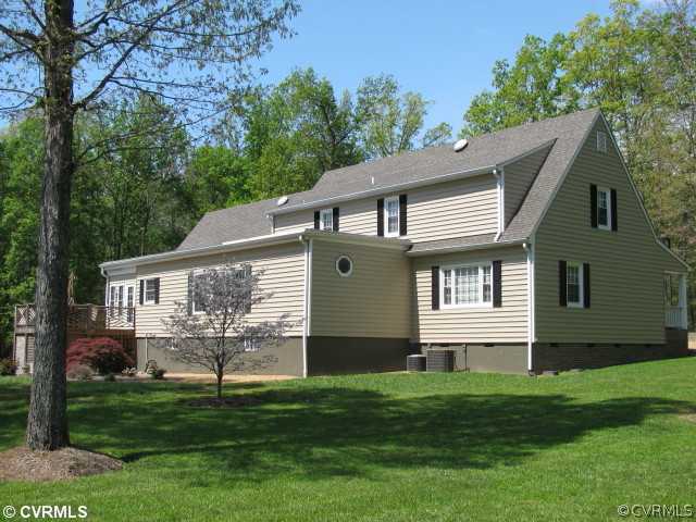 484 Guinea Road Farmville, VA 23901 - Photo 2 of 11 Exterior Back