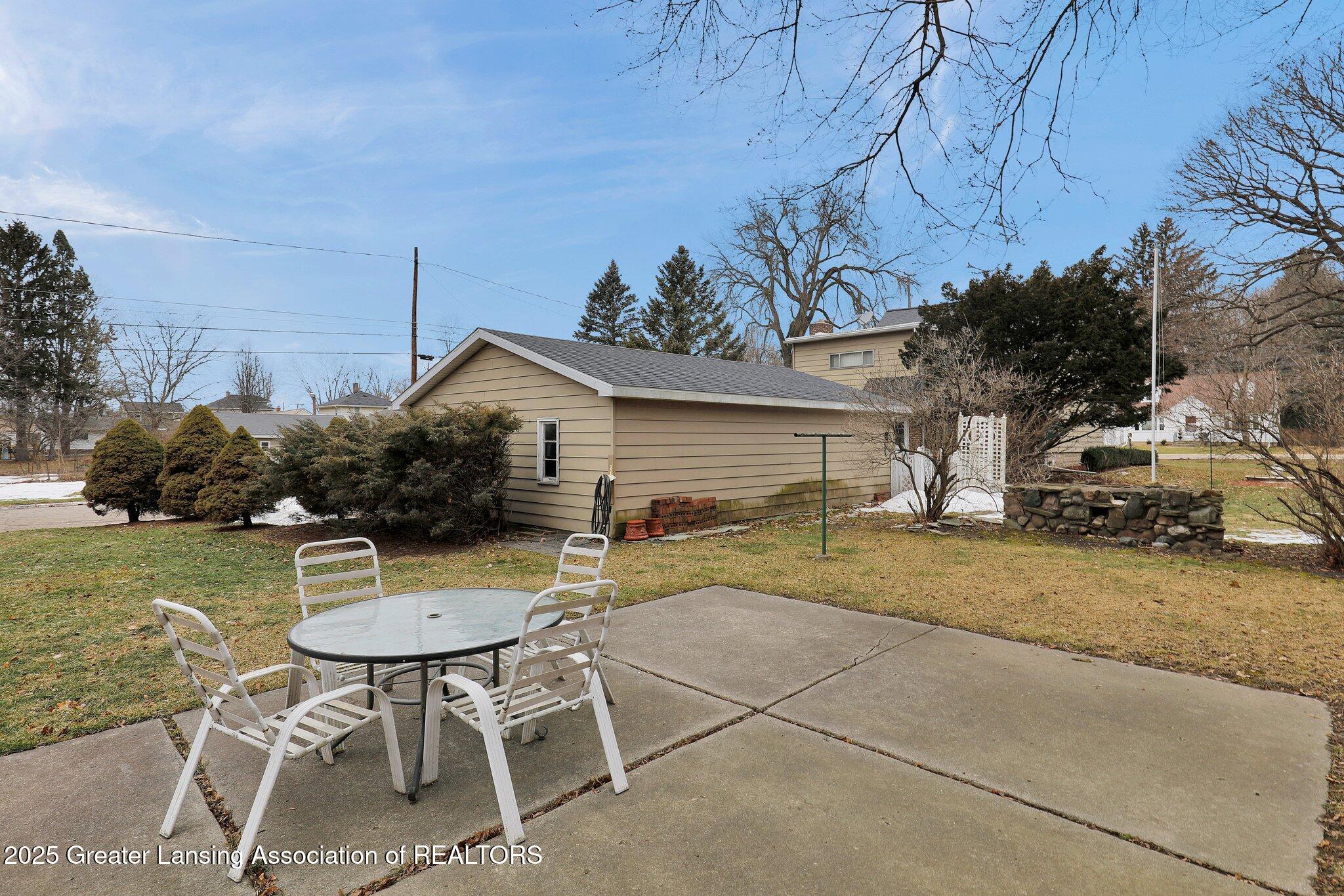 4401 Keller Road Holt, MI 48842 - Photo 9 of 11 9-web-or-mls-Open Ended Media-9