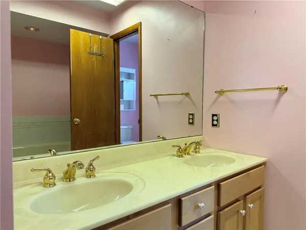 $499,000 | 119 Chambers Lane, Canonsburg, PA 15317