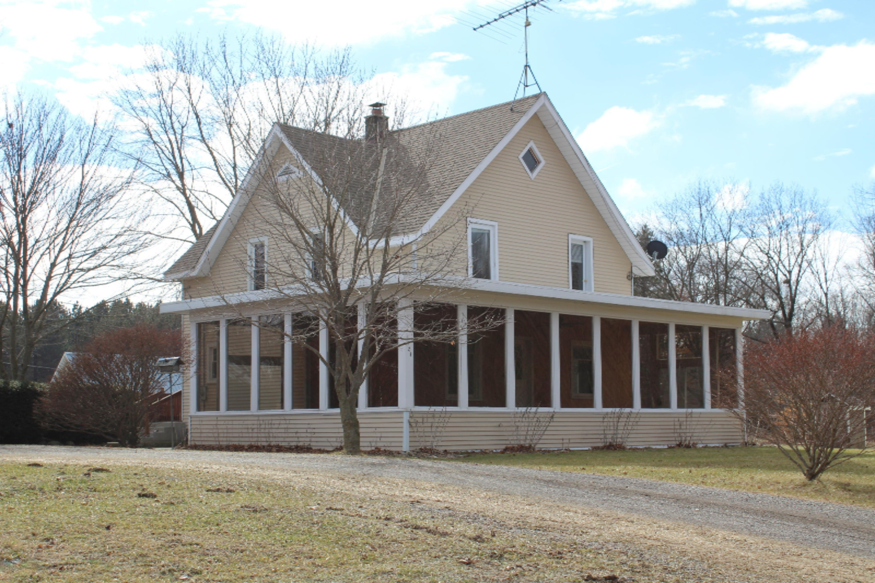 1781 West Fenwick Road Fenwick, MI 48834 - Photo 1 of 28 IMG_0003