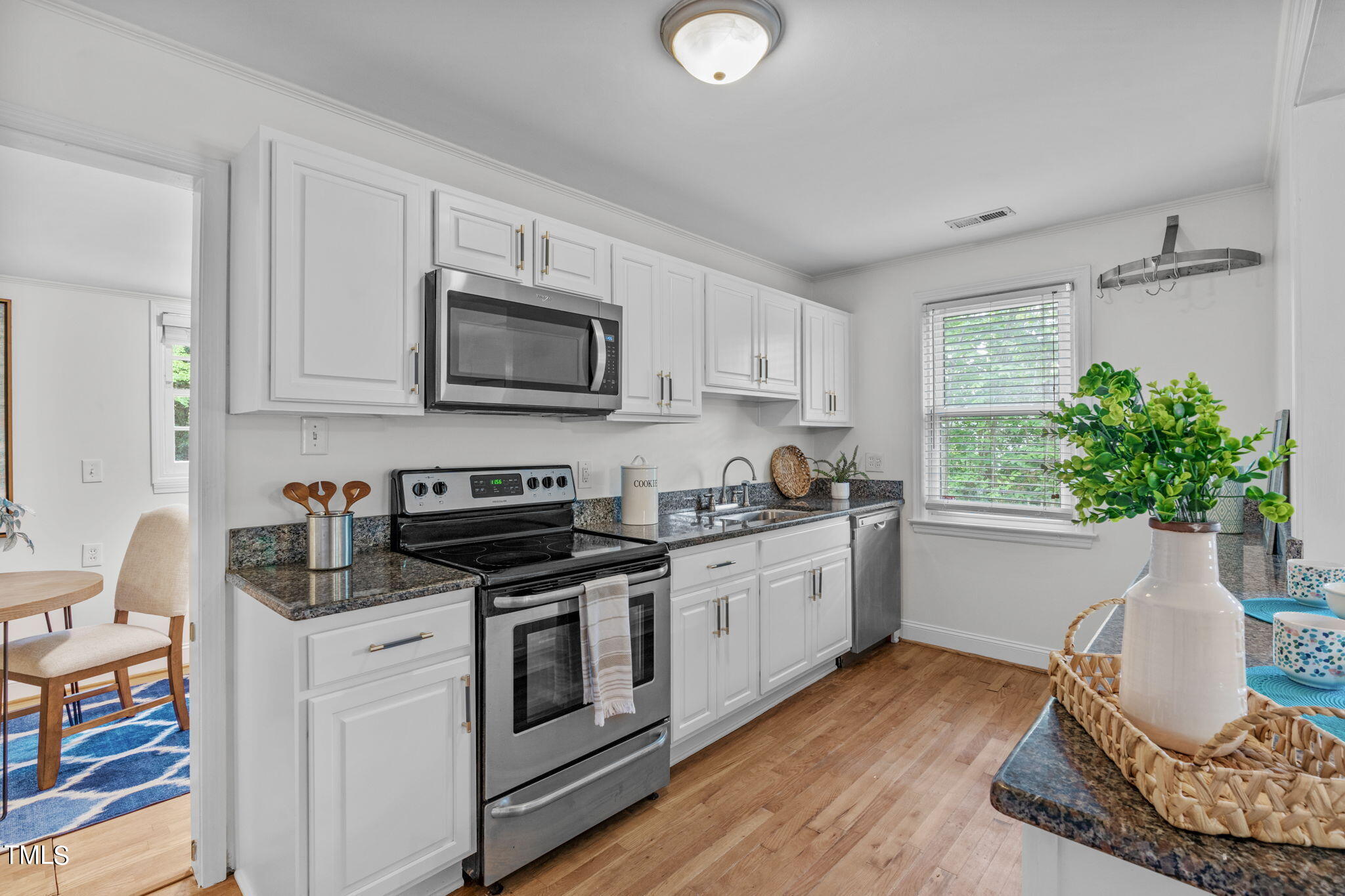 816 Colleton Road Raleigh, NC 27610 - Photo 15 of 49 Kitchen