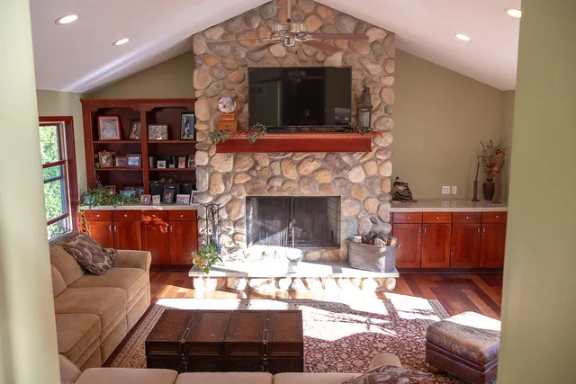 $849,900 | 118 South Harrison Street, New Buffalo, MI 49117