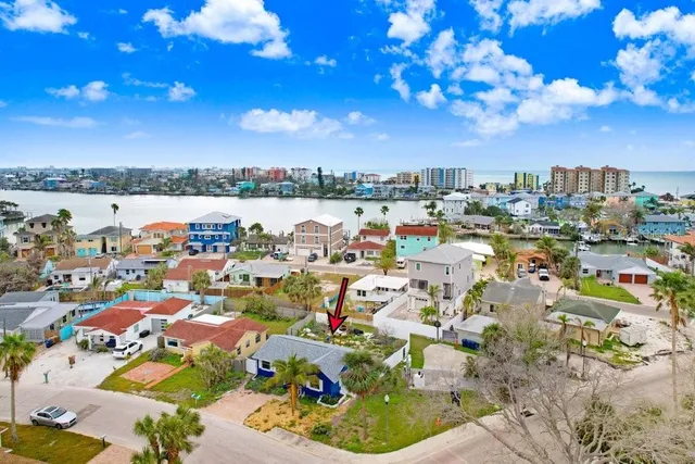 $300,000 | 411 Virginia Avenue, Madeira Beach, FL 33708