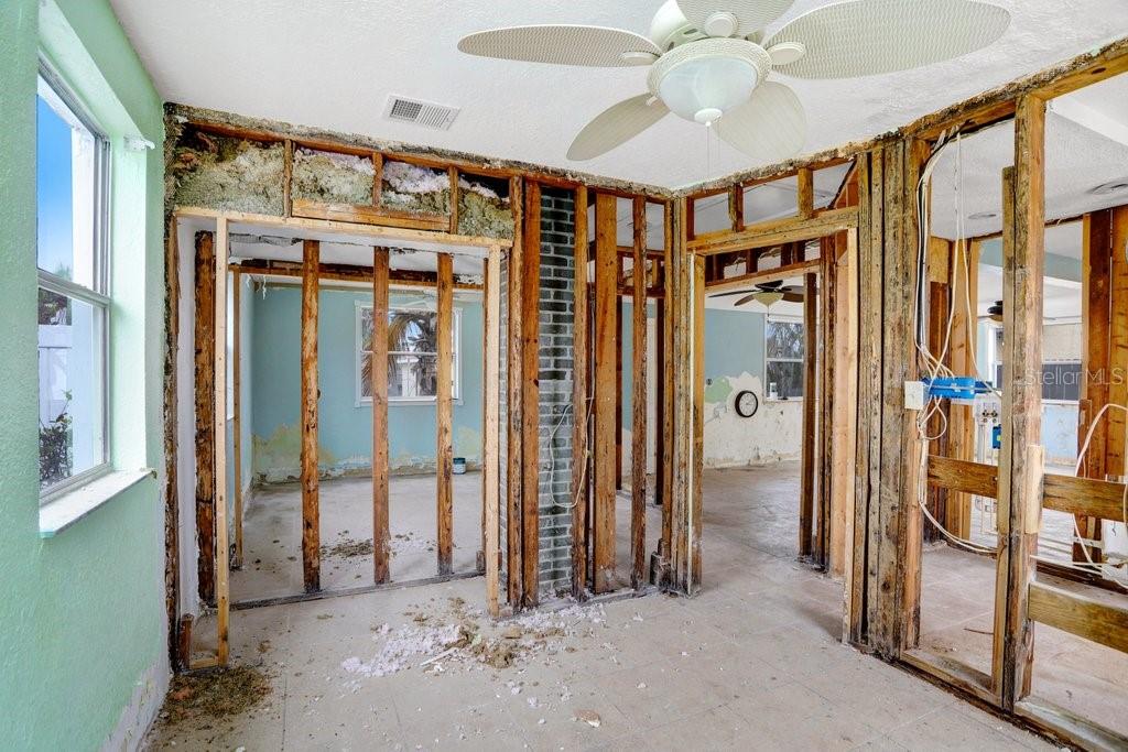 411 Virginia Avenue Madeira Beach, FL 33708 - Photo 6 of 25