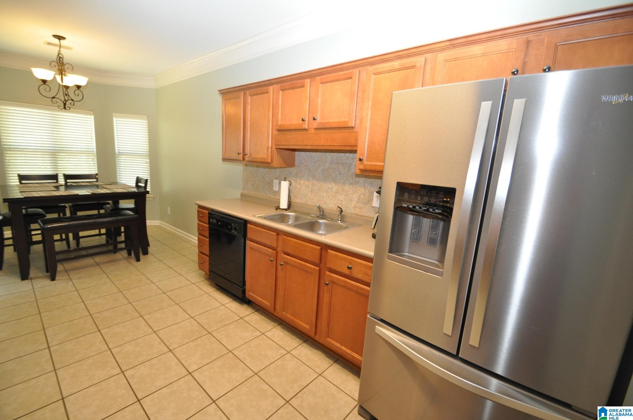 636 Barkley Circle Alabaster, AL 35007 - Photo 5 of 13