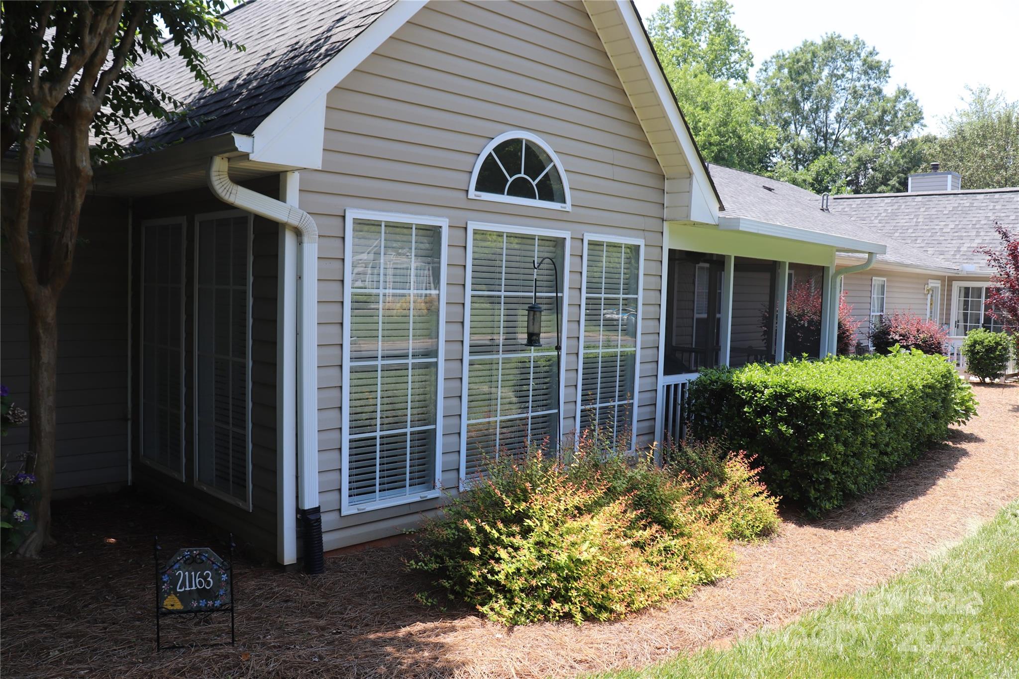 21163 Cold Spring Lane Cornelius, NC 28031 - Photo 3 of 10 Gallery Image 3