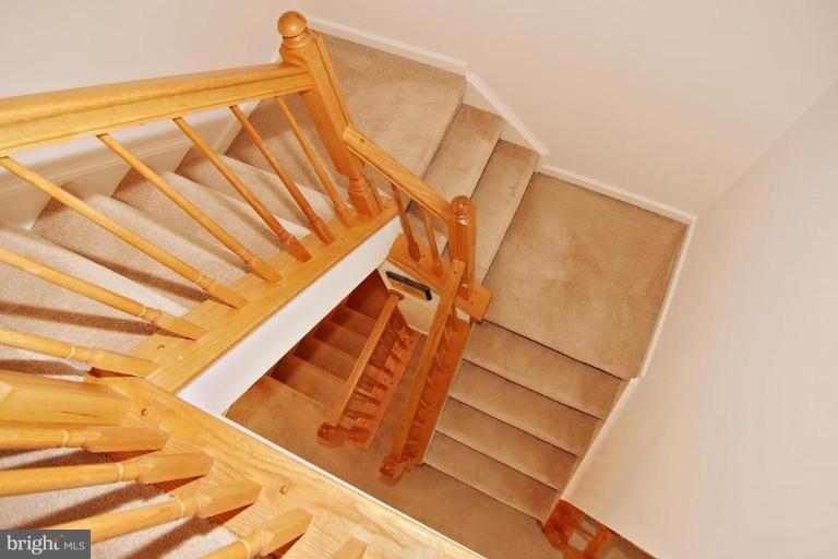 2706 Summers Ridge Drive Odenton, MD 21113 - Photo 7 of 30 Staircase