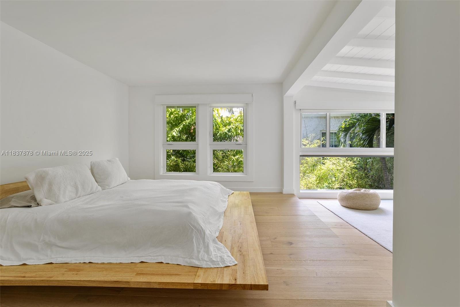 4286 Douglas Road Miami, FL 33133 - Photo 20 of 51 a bedroom with a bed and window