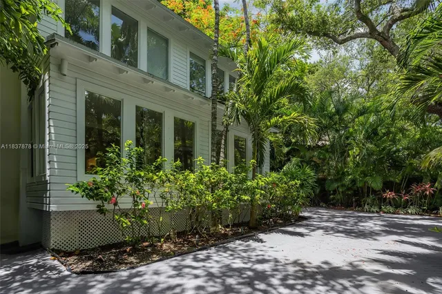 a view of a garden with plants