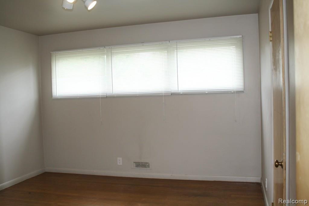6750 Halyard Road Bloomfield Hills, MI 48301 - Photo 16 of 25
