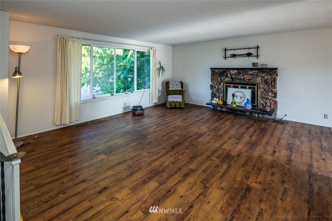 504 Mulberry Road Bellingham, WA 98225 - Photo 2 of 13