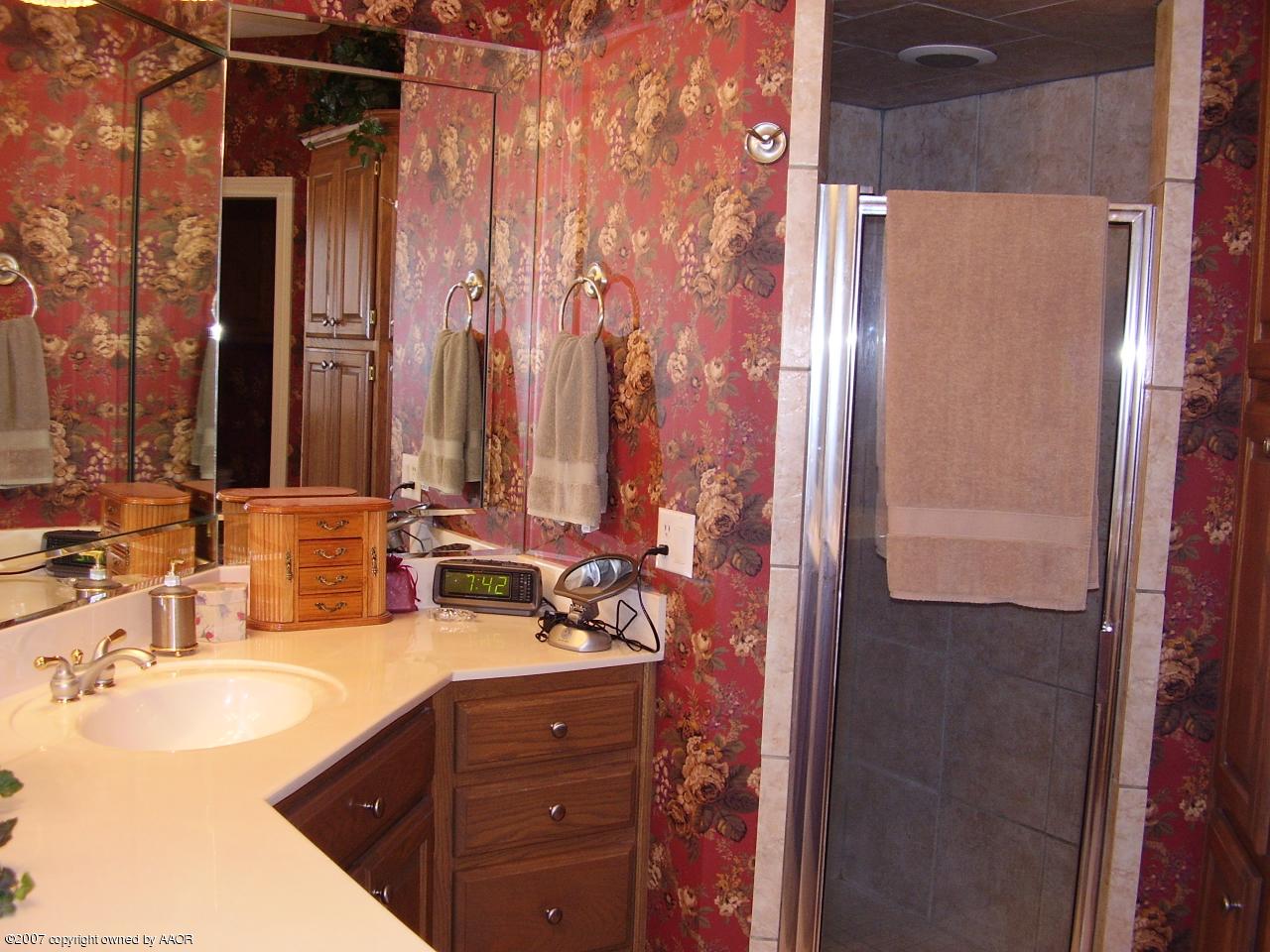 7400 Bayswater Road Amarillo, TX 79119 - Photo 18 of 22 Master Bathroom