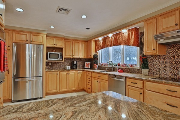 10 Beaver Road Reading, MA 01867 - Photo 15 of 30 Gallery Image 15