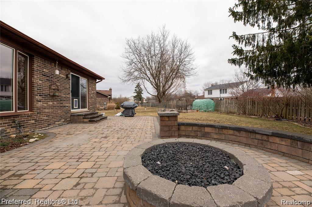 6782 Longwood Road Canton, MI 48187 - Photo 60 of 61 Patio