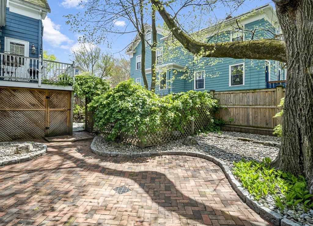 117 Magazine Street, Unit R Cambridge, MA 02139 - Photo 14 of 16