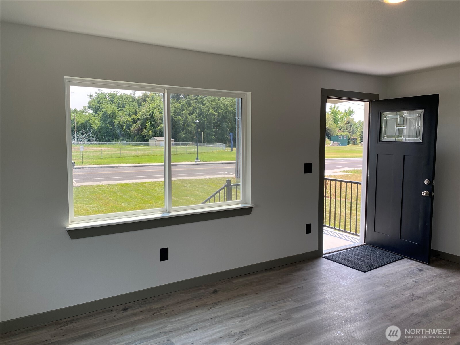 604 Southwest 4th Street College Place, WA 99324 - Photo 9 of 31