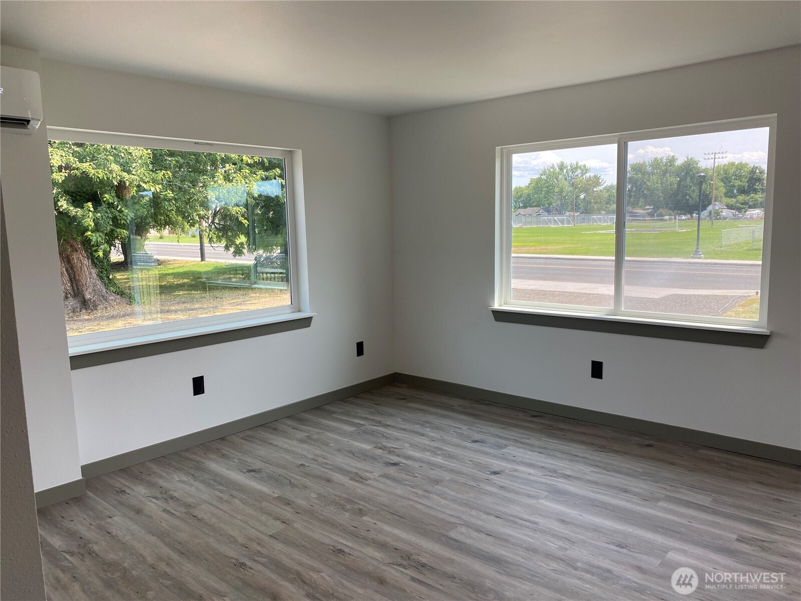 604 Southwest 4th Street College Place, WA 99324 - Photo 10 of 31