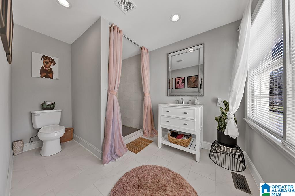 729 Martinwood Road Birmingham, AL 35235 - Photo 12 of 17