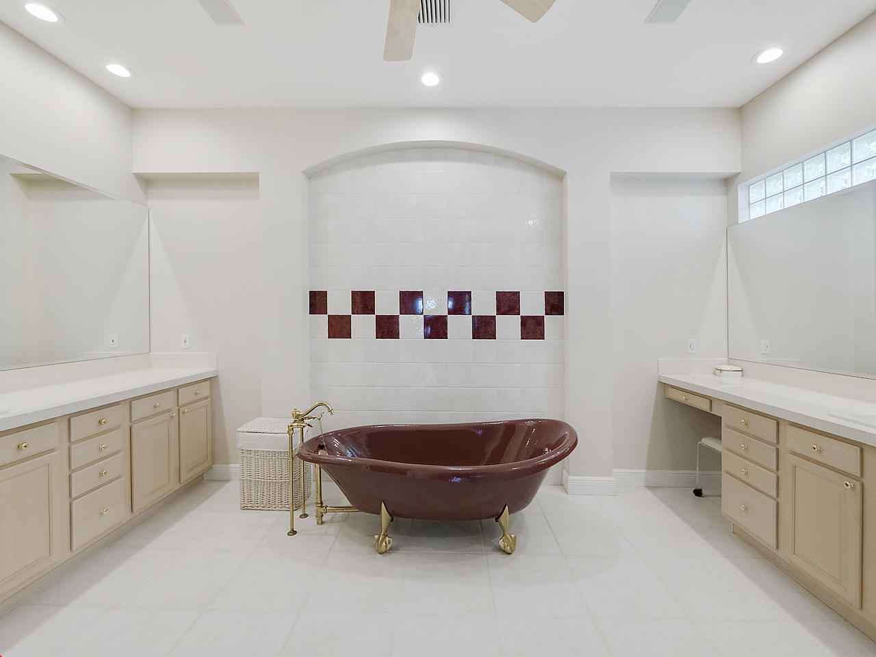 501 Center Street Jupiter, FL 33458 - Photo 32 of 51 Stand Alone Tub