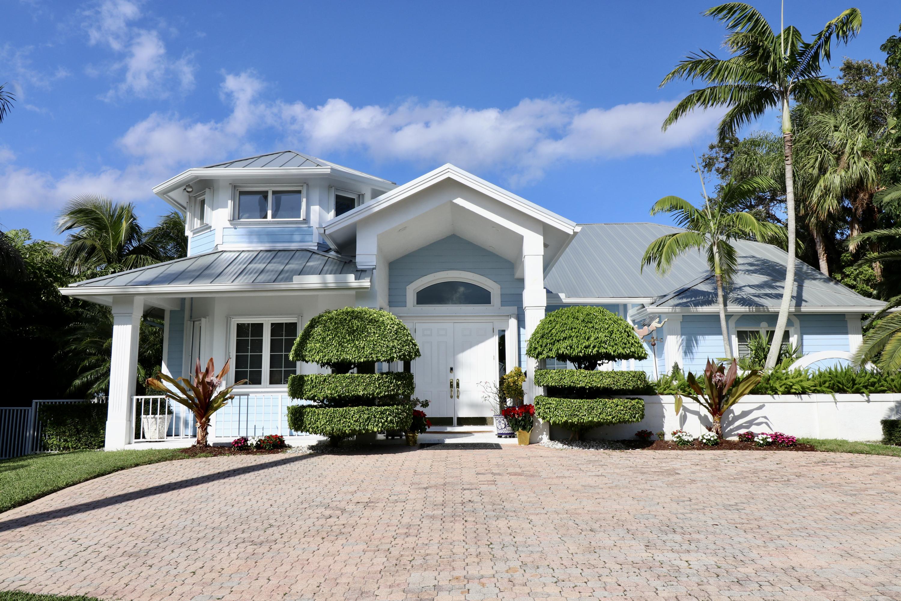501 Center Street Jupiter, FL 33458 - Photo 6 of 51 Front View
