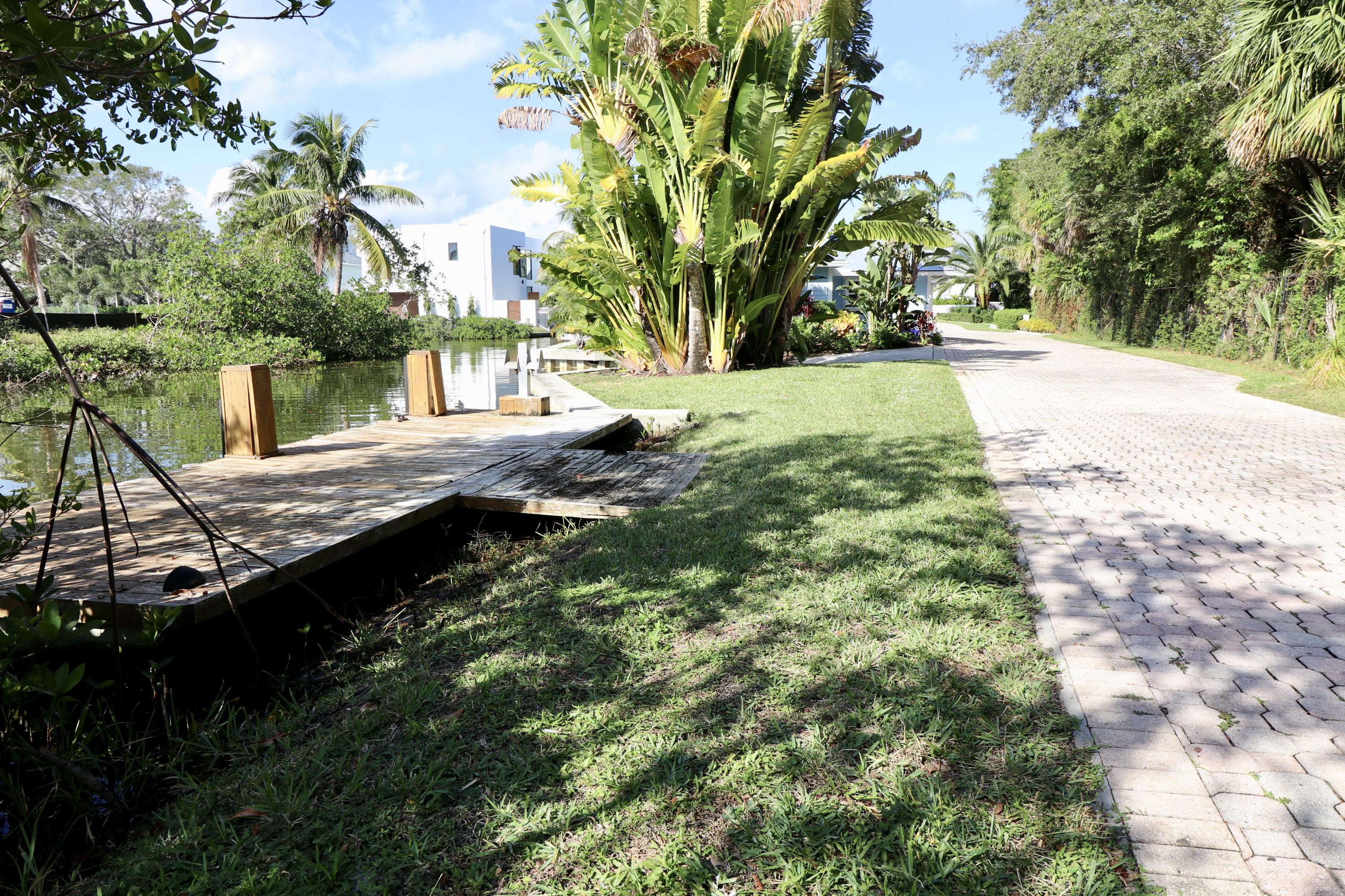 501 Center Street Jupiter, FL 33458 - Photo 10 of 51 Private Mooring