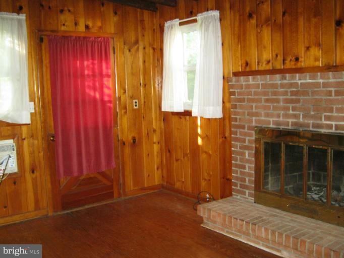 11701 Judson Road Silver Spring, MD 20902 - Photo 8 of 14 Interior (General)