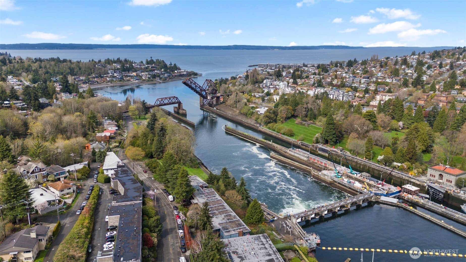 3200 West Commodore Way, Unit 210 Seattle, WA 98199 - Photo 26 of 27 Gallery Image 26