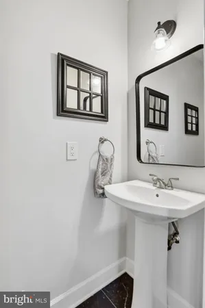$1,025,000 | 8176 Madrillon Court, Vienna, VA 22182