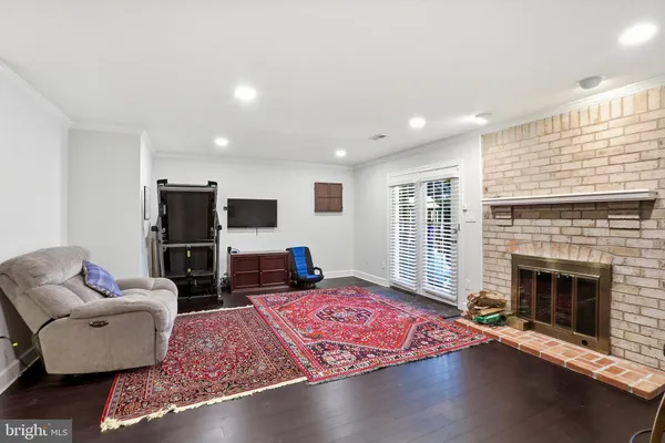 $1,025,000 | 8176 Madrillon Court, Vienna, VA 22182