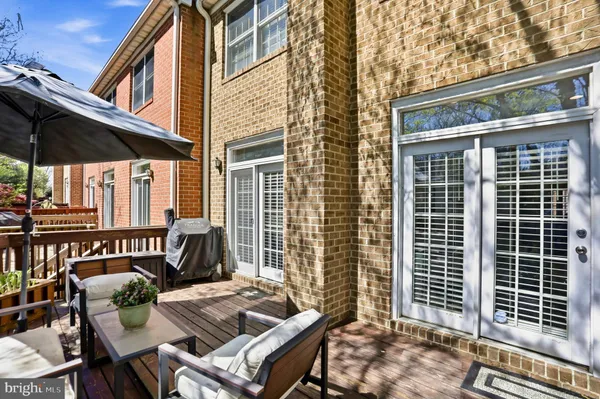 $1,025,000 | 8176 Madrillon Court, Vienna, VA 22182