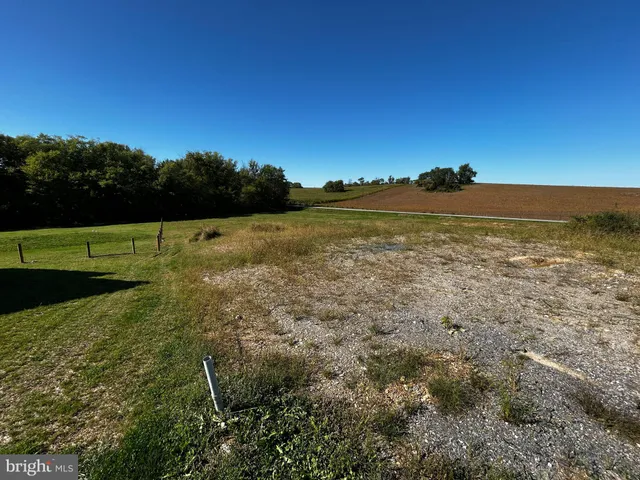 $300,000 | 7192 Rosalees Walk, Mount Airy, MD 21771