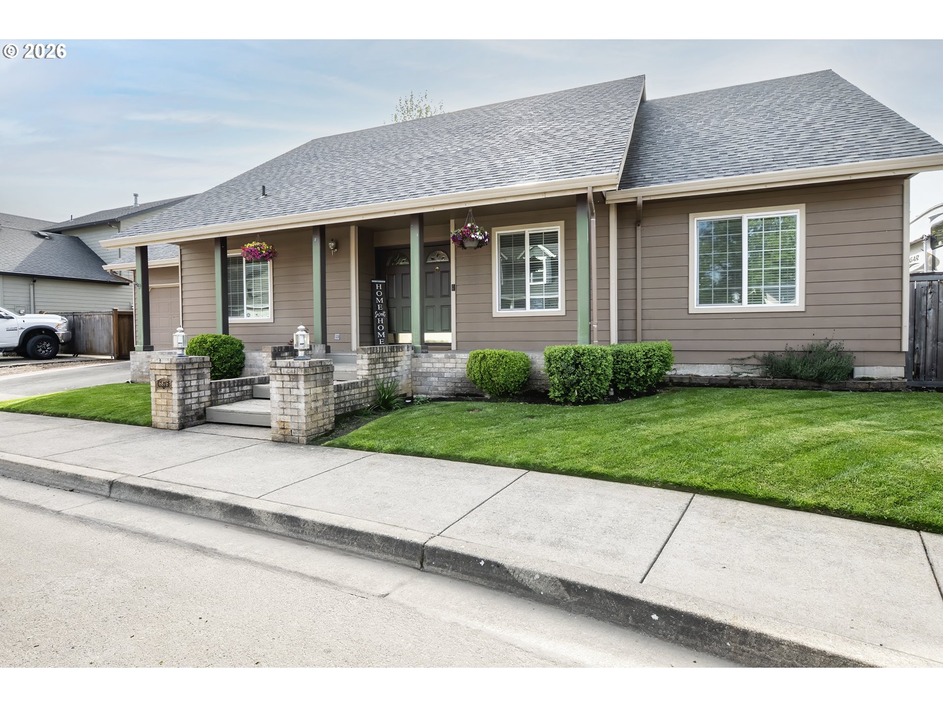 6876 Simeon Drive Springfield, OR 97478 - Photo 3 of 32