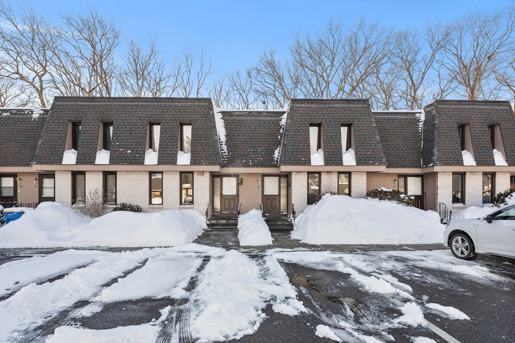 16 Grove Square, Unit 16 Randolph, MA 02368 - Photo 1 of 19