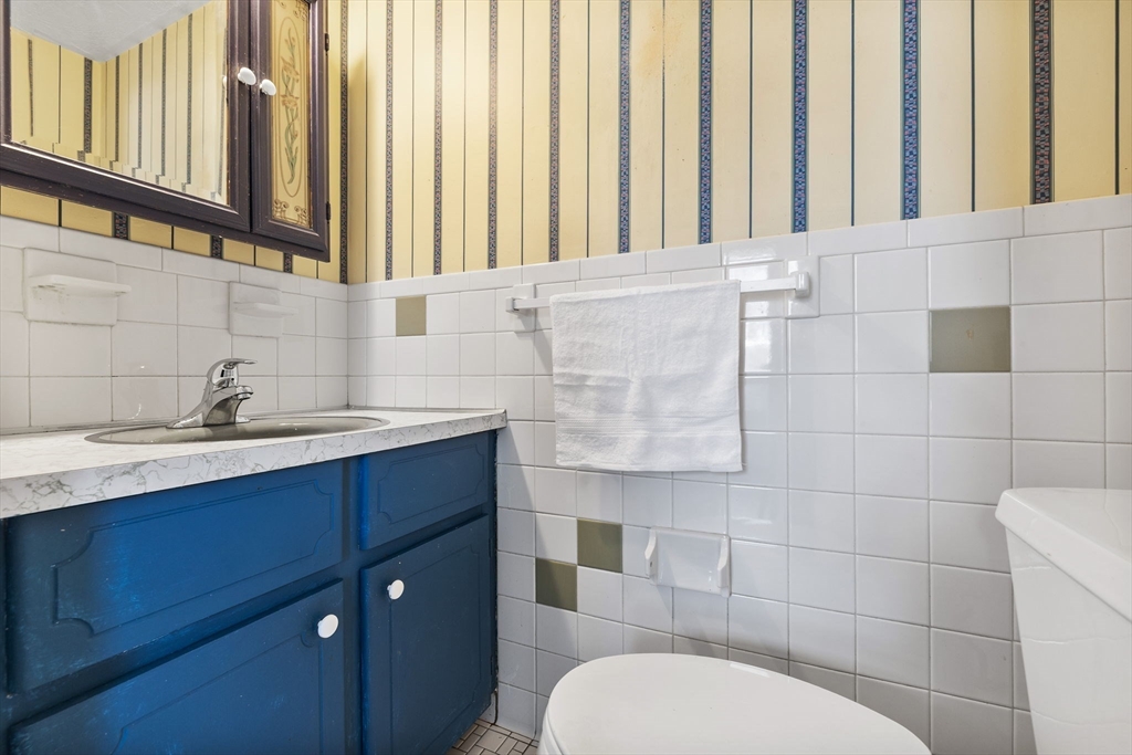 16 Grove Square, Unit 16 Randolph, MA 02368 - Photo 8 of 19