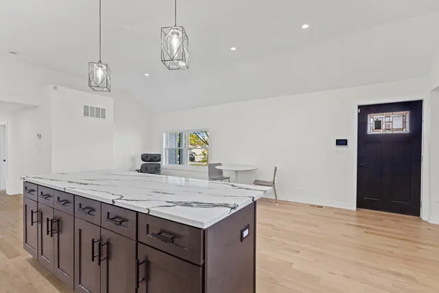 $549,999 | 1531 Marion Street, Schaumburg, IL 60193