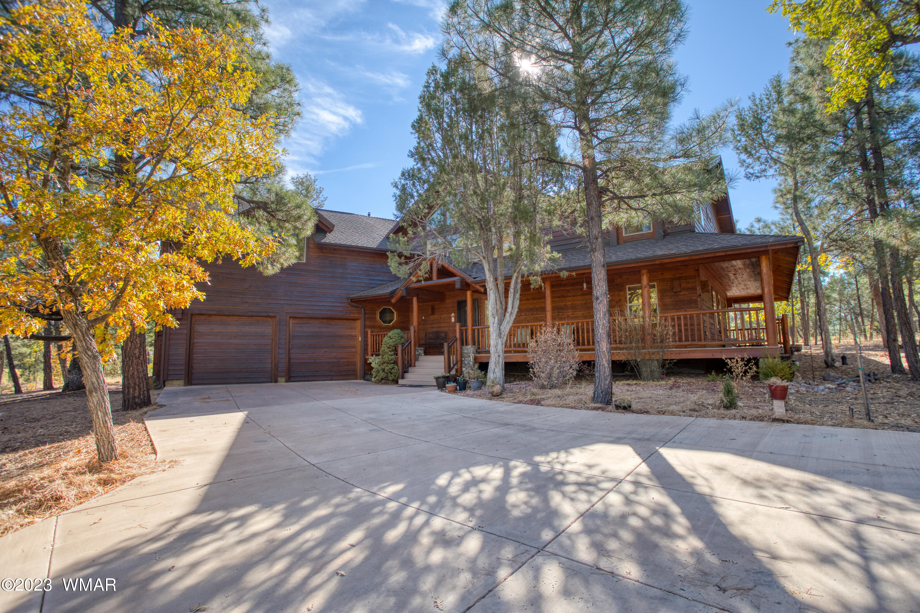 61 South Falling Leaf Road Show Low, AZ 85901 - Photo 2 of 34