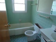 22051 Bach Street Warren, MI 48091 - Photo 10 of 15