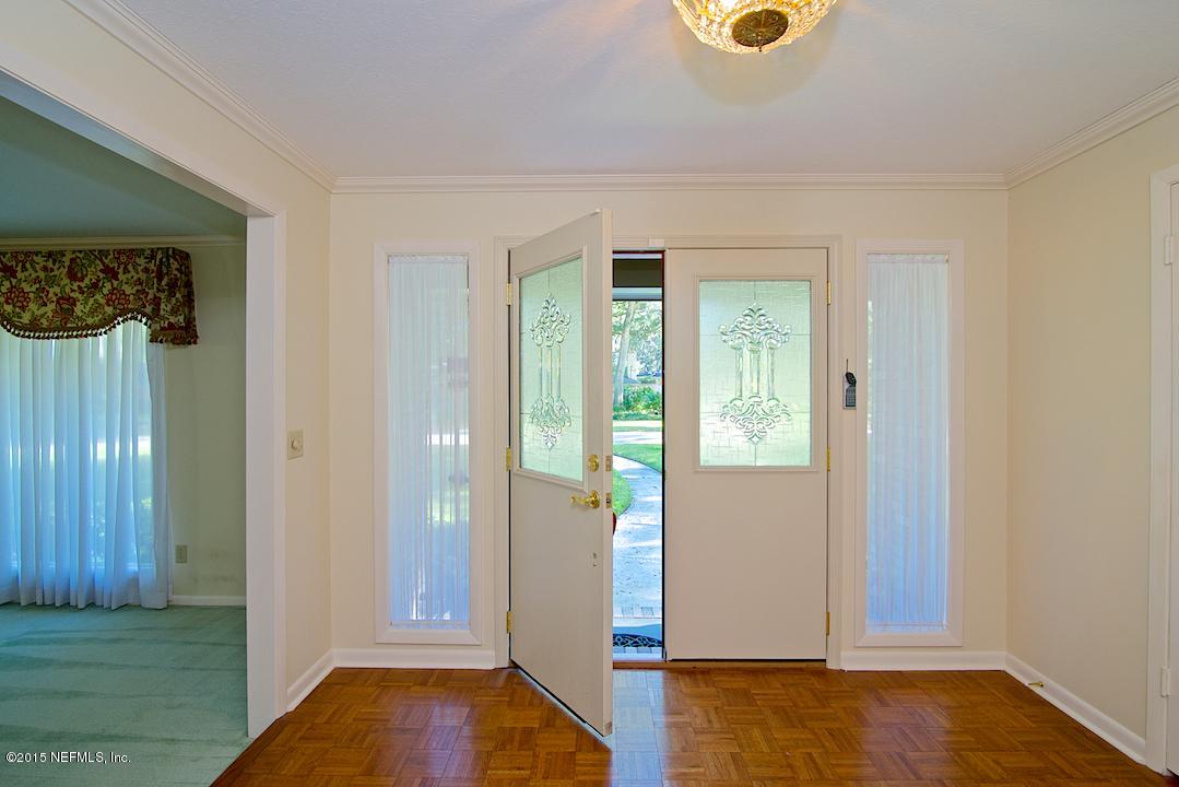 9434 Woodhaven Road Jacksonville, FL 32257 - Photo 8 of 24 Foyer