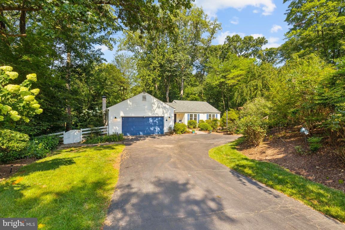 5020 Pheasant Ridge Road Fairfax, VA 22030 - Photo 31 of 59 Perfect get away in Fairfax