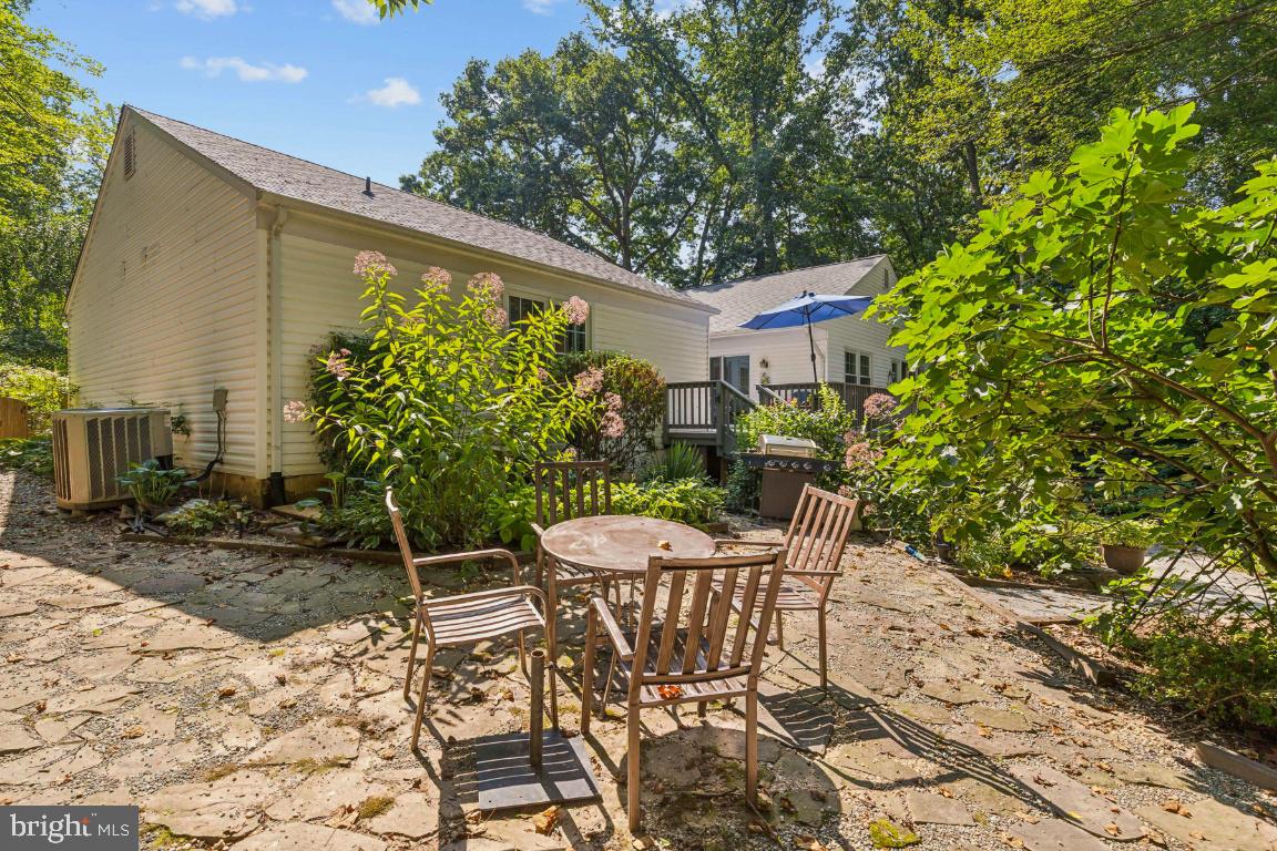5020 Pheasant Ridge Road Fairfax, VA 22030 - Photo 58 of 59 Note space for grill