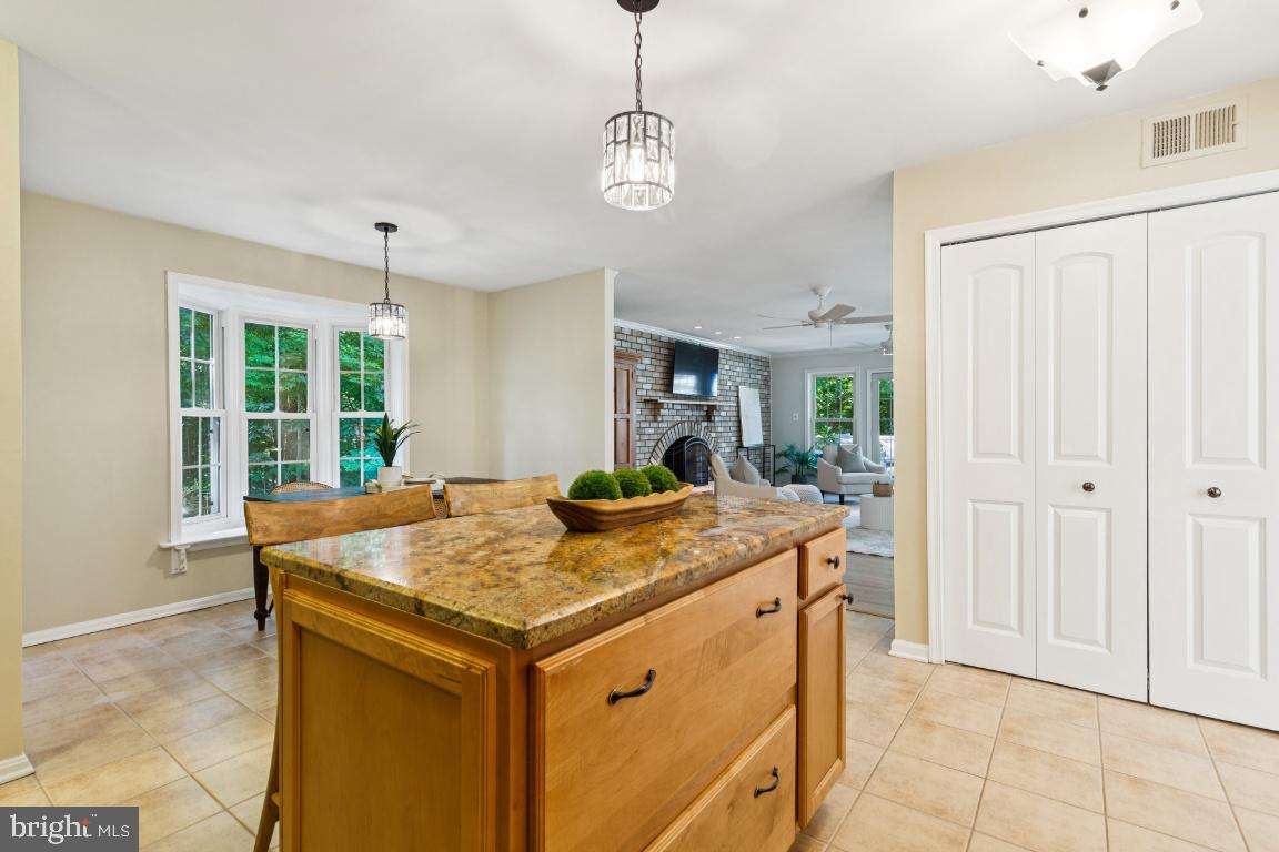 5020 Pheasant Ridge Road Fairfax, VA 22030 - Photo 8 of 59 Eat-in nook and large pantry