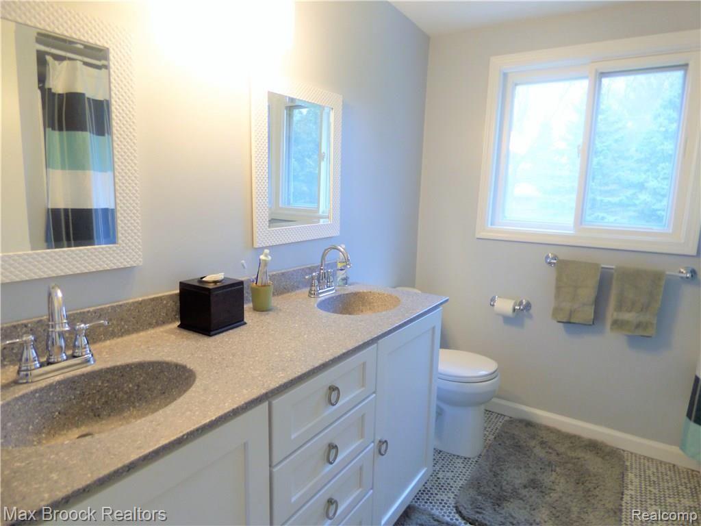 3318 Winchester Road West Bloomfield, MI 48322 - Photo 22 of 28