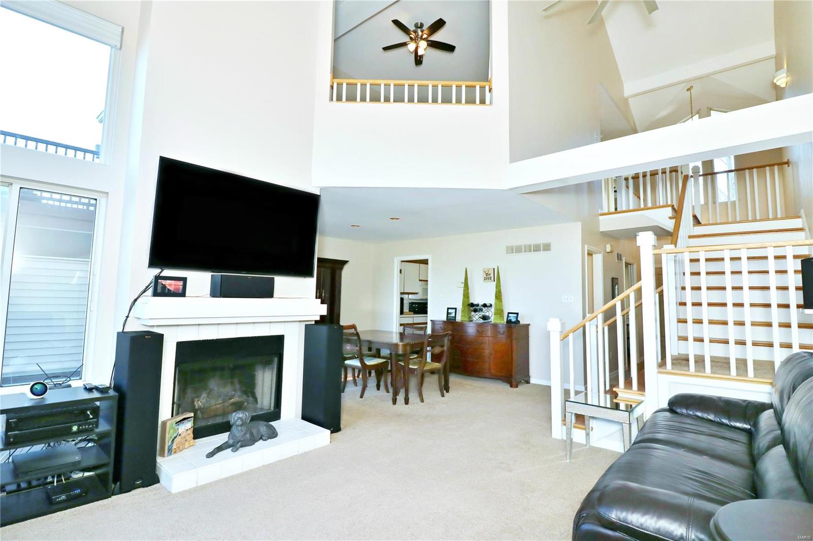 1862 Ridgeview Cir Drive Ballwin, MO 63021 - Photo 7 of 32 Gallery Image 7