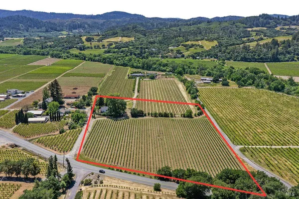 $2,750,000 | 5091 Dry Creek Road, Healdsburg, CA 95448