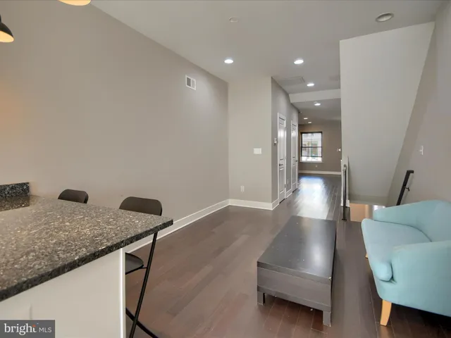 $2,800 | 3822 Manayunk Avenue, Philadelphia, PA 19128