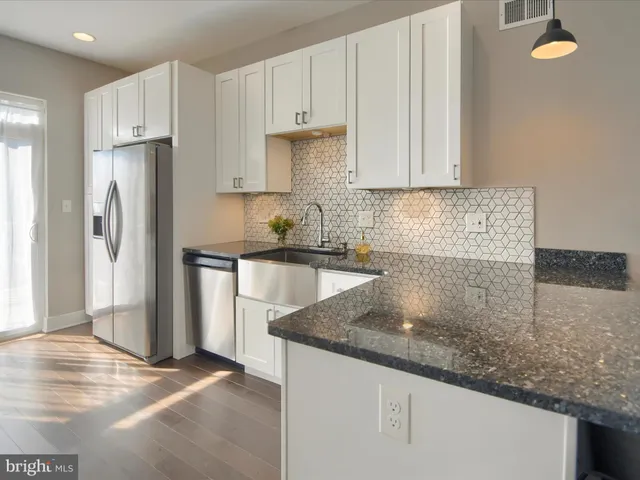 $2,800 | 3822 Manayunk Avenue, Philadelphia, PA 19128