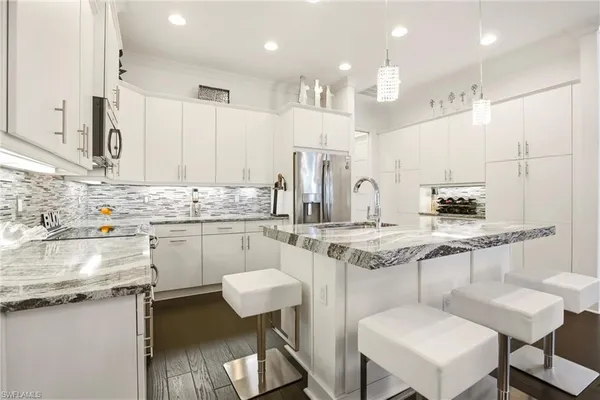 $785,000 | 7157 Dominica Drive, Naples, FL 34113