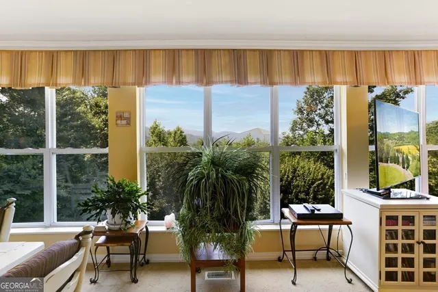 $550,000 | 847 Scarlett Way, Young Harris, GA 30582